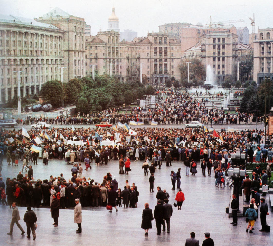 Крещатик в Киеве 1990